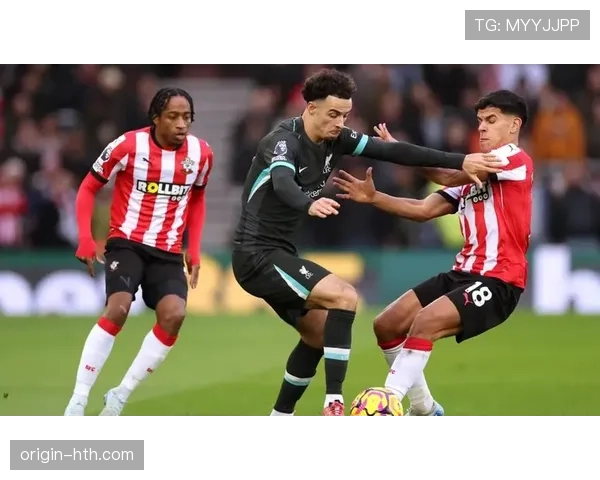 英超冠军悬念升级，多队竞逐荣耀之巅