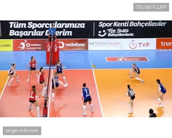 贝西克塔斯攻防平衡状态持续提升，逆转战局赢得全场欢呼